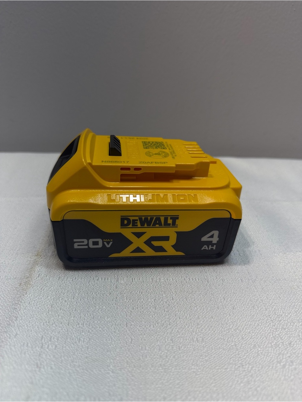 Dewalt 20v Xr 4ah Lithium-Ion Battery - Yellow/Black